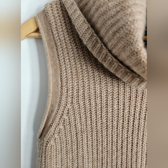 Saks Fifth Ave Cashmere Tunic w/Cowl Neck Detail (M) - Picture 3 of 6